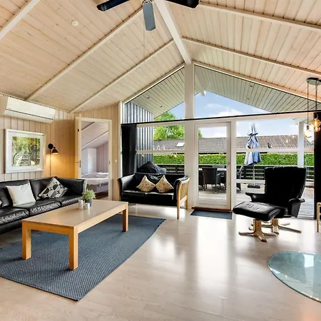 Vakantiehuis Tobias - 30km From The Sea By Interhome