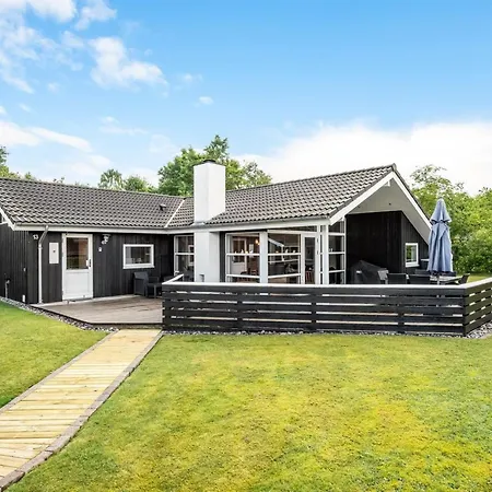 Tobias - 30km From The Sea By Interhome *